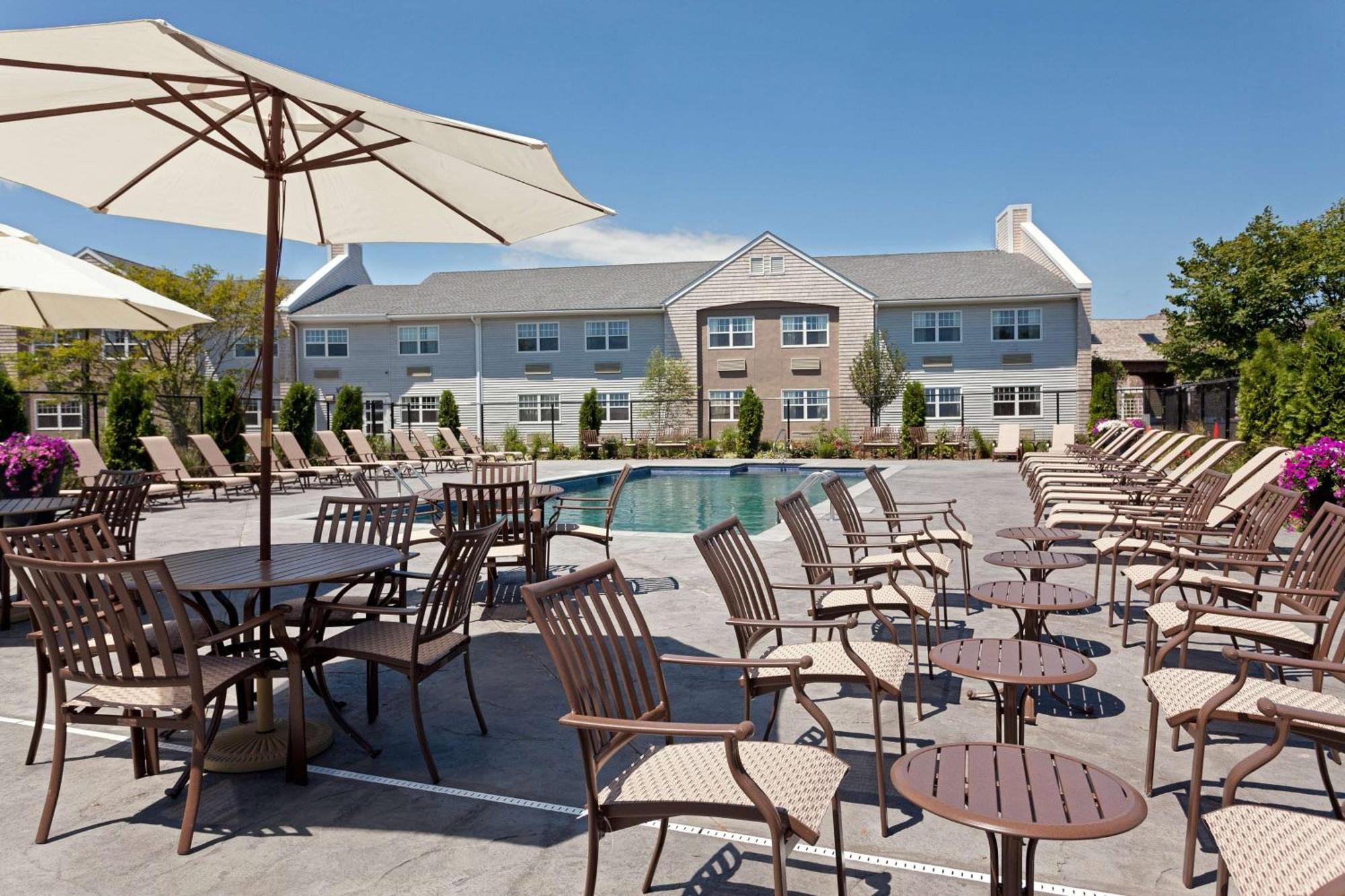 Hotel Doubletree By Hilton Cape Cod - Hyannis Esterno foto