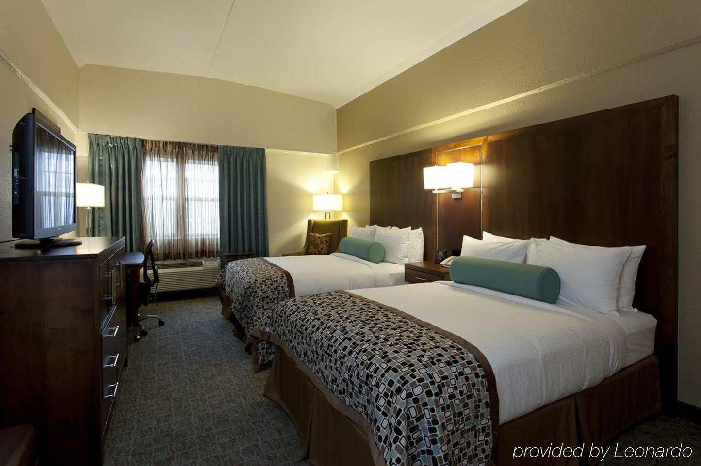 Hotel Doubletree By Hilton Cape Cod - Hyannis Esterno foto